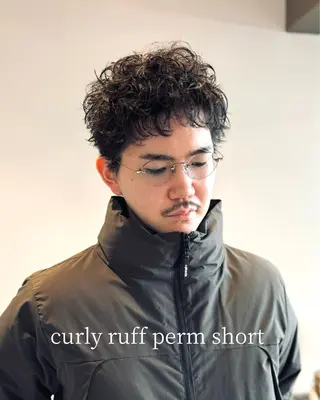 メンズ スパイキーショート 大人パーマ 丸山のヘアスタイル