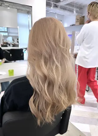 ロング karin💋海外 バタフライカットのヘアスタイル