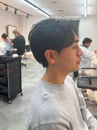 メンズ フェザーパーマ/韓国 /メンズカット保立のヘアスタイル