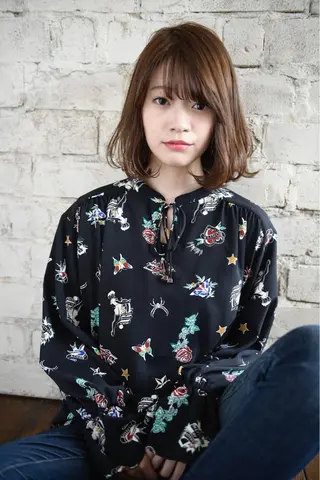 ミディアム KAMIGAMI所属・KAMIGAMI SAKAEのヘアスタイル