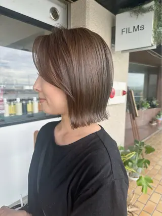 ミディアム 藤本 静香のヘアスタイル