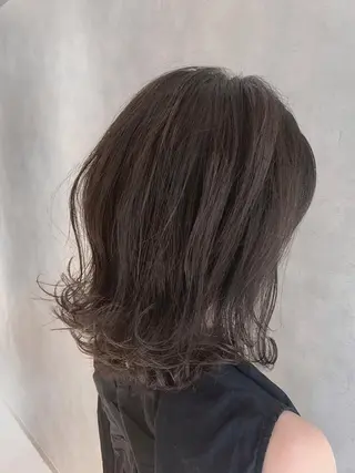 ミディアム ANDO HIKARIのヘアスタイル