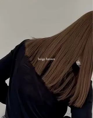 セミロング カラー 藤原 亜美果のヘアスタイル