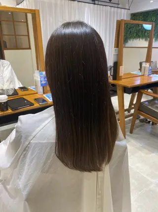 ロング mei / 艶カラー ミディアム レイヤーのヘアスタイル