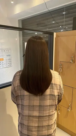 ロング カラー 湯谷 菜々美のヘアスタイル