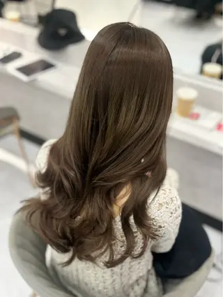 セミロング XENA RENA 名駅 / 艶カラーのヘアスタイル