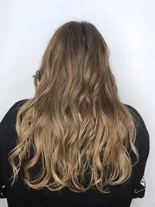 ロング 艶髪職人 山本隼正のヘアスタイル