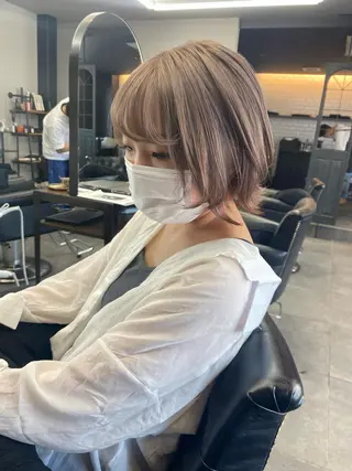 ショート maco 艶感ハイトーン🦋のヘアスタイル