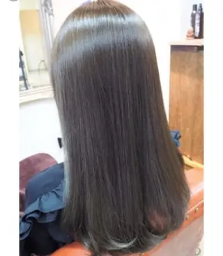 ロング カラー THREE byKEEPのヘアスタイル