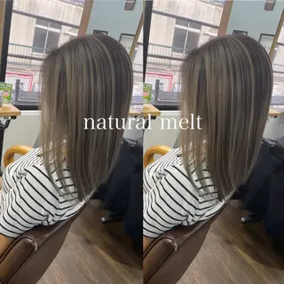 ミディアム カラー ヒカ/外国人風 デザインカラーのヘアスタイル