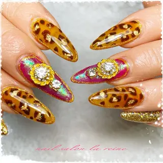 ネイル nail salon  la reine所属・nail salon la reineのネイルデザイン