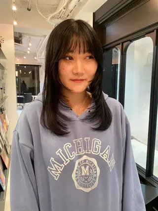 ミディアム Tomoka🐶🌟 似合わせカット✂︎のヘアスタイル