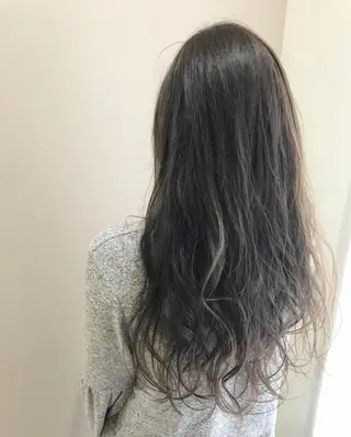 ロング カラー ヘアアレンジ 福壽 優奈のヘアスタイル