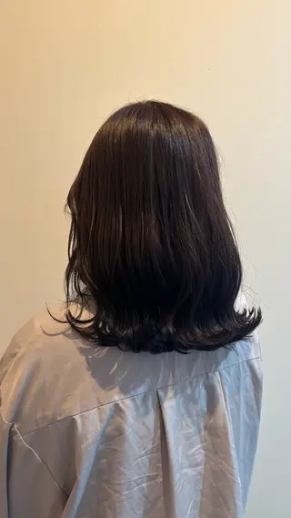 セミロング カラー 横田 凜子のヘアスタイル