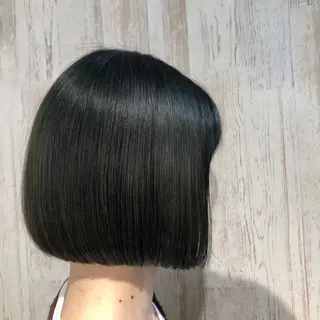 ショート カラー 野々村 裕菜のヘアスタイル