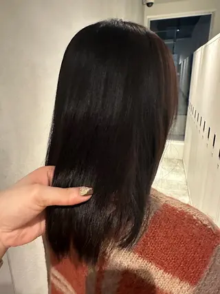 ミディアム カラー Aura所属・丸山 心 / 艶カラーのヘアスタイル