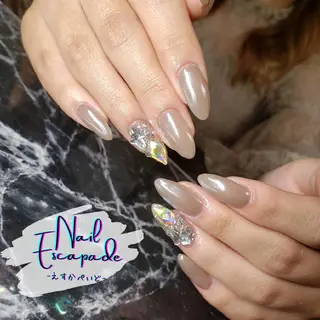 ミディアム ネイル クロキ 。のネイルデザイン