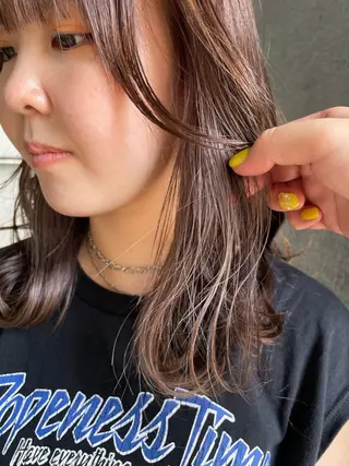 セミロング カラー ブリーチ✨ハイライト 透明感カラー/アヤノのヘアスタイル