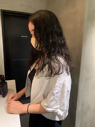 ロング パーマ アンニュイヘア🪽 ayumiのヘアスタイル