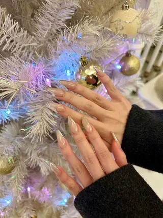 ネイル ATELIERHARLOW所属・nailist MOEのネイルデザイン