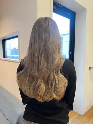 ロング カラー 中村 彩奈のヘアスタイル