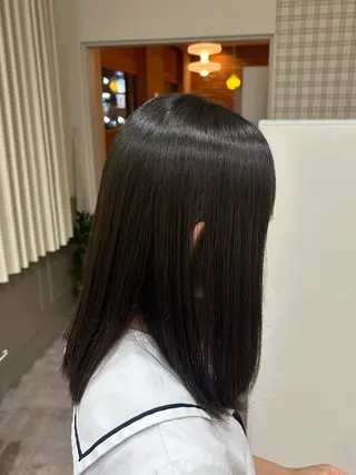セミロング okamura akoのヘアスタイル