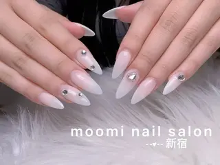 ロング Moomi あずりのネイルデザイン