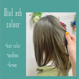 セミロング カラー 樋笠 知佳のヘアスタイル