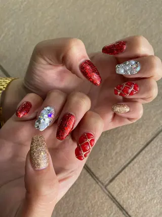 ネイル ﾎｯﾄﾍﾟｯﾊﾟｰに 以降中/彩音👼🏽のマツエク・マツパデザイン