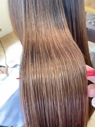 セミロング KIZU 髪質改善 オカルト怪談のヘアスタイル