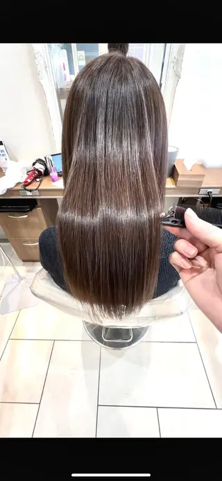 セミロング カラー 横山 直輝のヘアスタイル