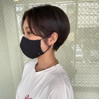 ショート カラー 進 詩織のヘアスタイル