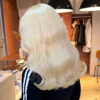 セミロング カラー 大阪ハイトーン /MYUUのヘアスタイル