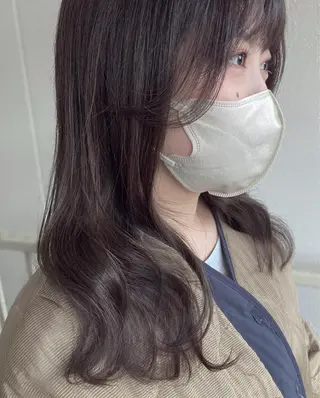 セミロング roka ノゾミのヘアスタイル