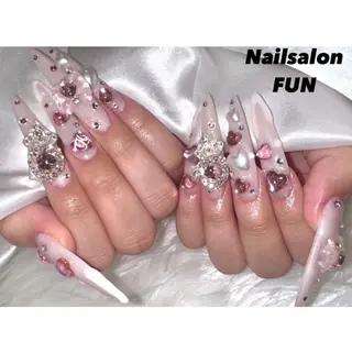 ネイル Nailsalon FUN🌈のネイルデザイン