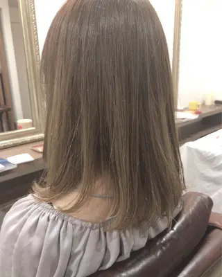 ミディアム カラー レイヤーカット匠 イソザキノリユキのヘアスタイル