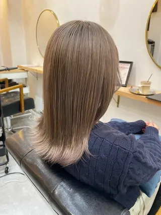 ミディアム カラー 高梨 菜々のヘアスタイル