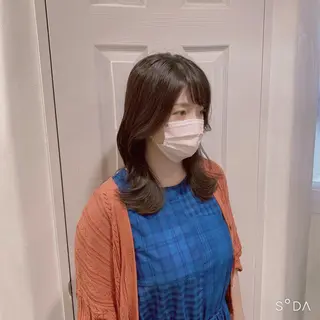 ミディアム La paix所属・パーソナルカラー lapiax阿部のヘアスタイル