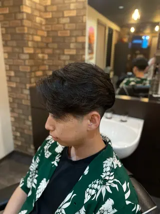ミディアム BARBERSHOP  NEO  2nd所属・鈴木 啓太のヘアスタイル
