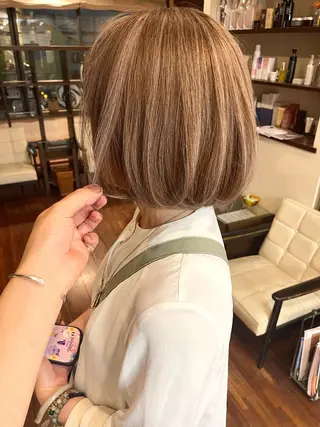 ショート カラー 髪質改善ｶﾗｰ ｹｱﾌﾞﾘｰﾁ/ﾀﾑのヘアスタイル