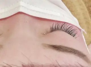 マツエク・マツパ 石渡このみ 🍊レイヤーカットのヘアスタイル