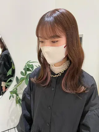 セミロング 韓国🇰🇷レイヤー 映える顔周り🩷のヘアスタイル