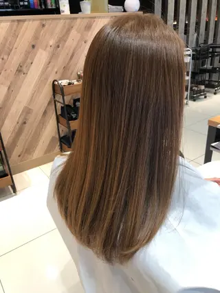カラー 村上 由紀のヘアスタイル