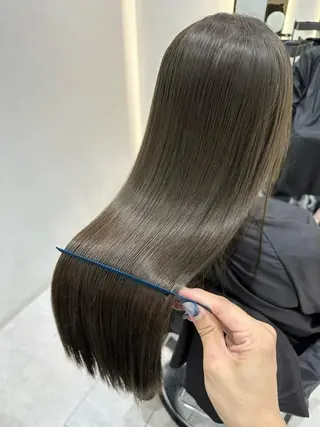 ロング カラー 赤み消し/オリーブ カーキ/福田れんのヘアスタイル