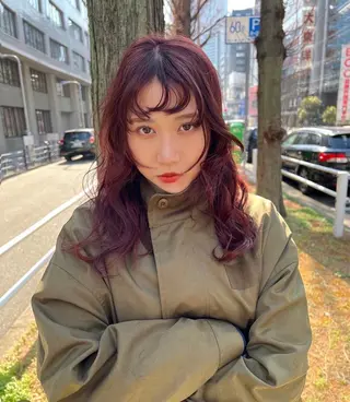 ロング ミルクティーベージュ outaのヘアスタイル