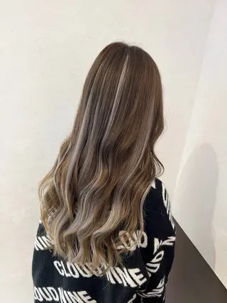 カラー nehus nagaoka所属・🖤複雑履歴ブリーチ Mizuki 🖤のヘアスタイル