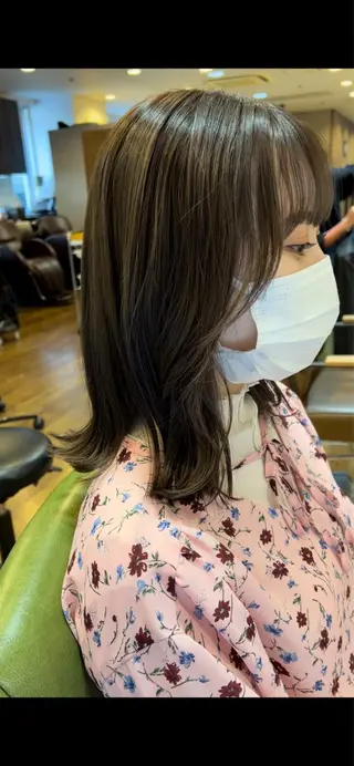 ミディアム カラー Krass Kobe所属・鈴木 ルナのヘアスタイル
