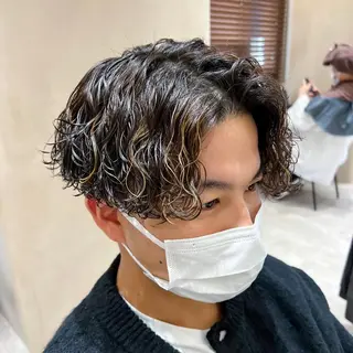 ミディアム カラー パーマ メンズ 波巻きスパイラルパー マ/シャドウパーマ駿のヘアスタイル