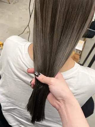 ロング col sapporo所属・あざと可愛い💓 盛れる顔まわり/uiのヘアスタイル