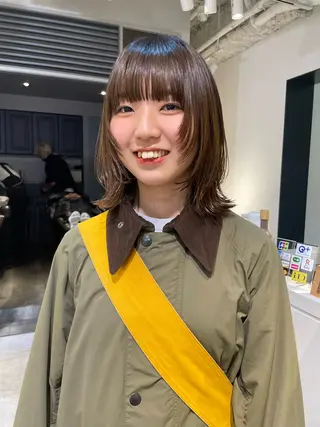ミディアム 斉藤 瑞恵のヘアスタイル